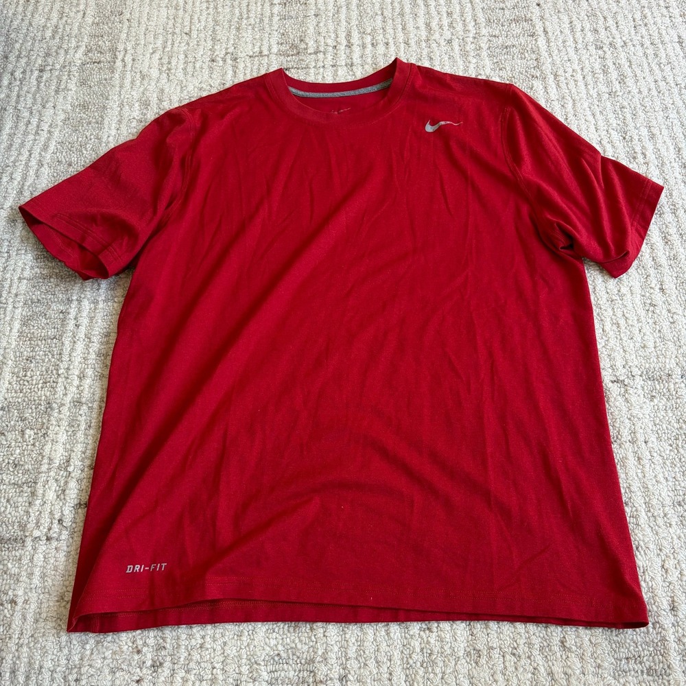 Nike Dri-FIT Mens Large Red Short Sleeve Training Activewear Shirt Swoosh Logo